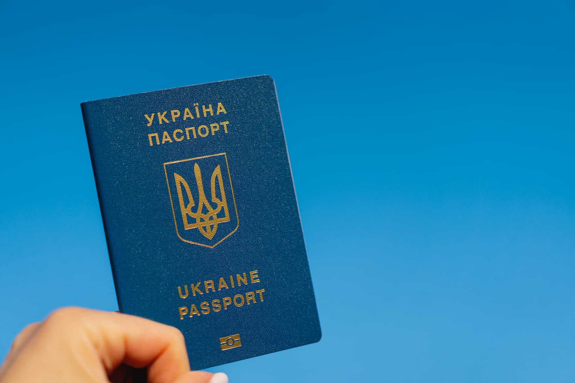 ukrainian-passport-in-hand-ukrainian-2022-04-18-23-43-55-utc